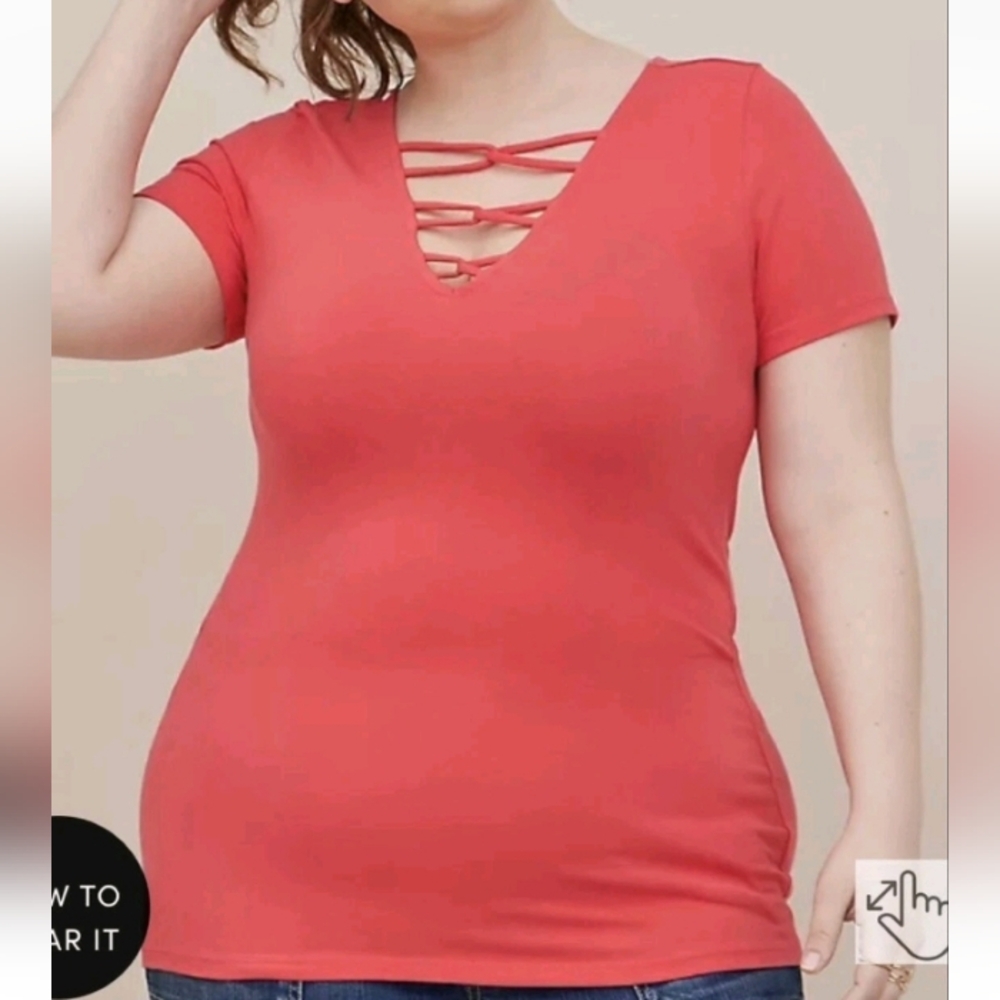 Torrid Foxy Vneck Tee Sz0/12